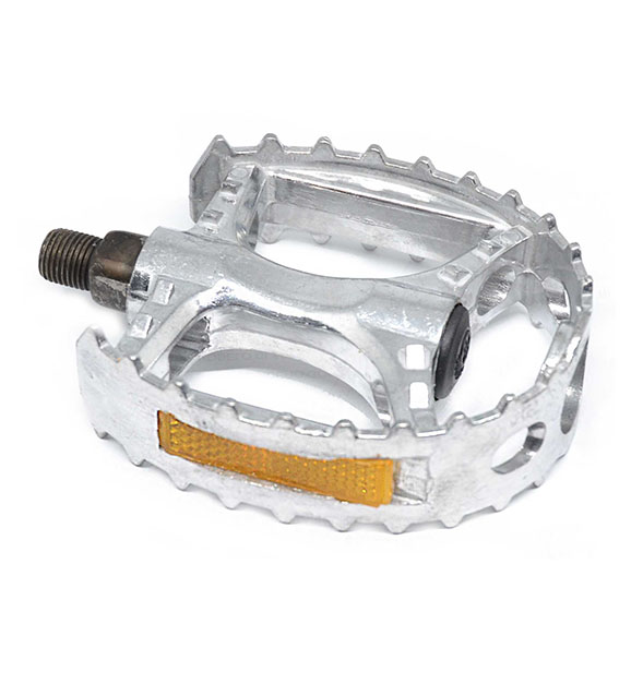 PEDALES ALUMINIO DE BMX EN PLATA  ROSCA 1/2"